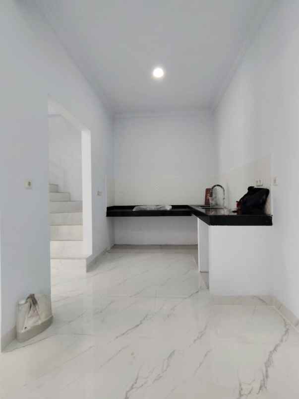 dijual rumah pondok kelapa jaktim