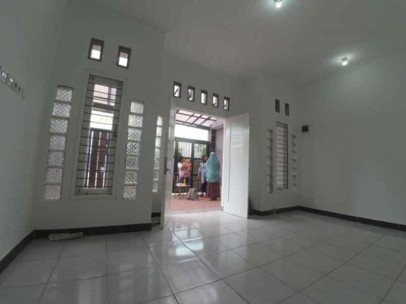 dijual rumah pondok ranji