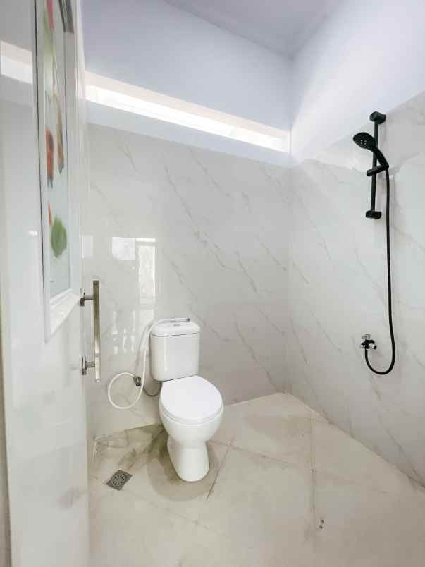 dijual rumah pondok ungu permai