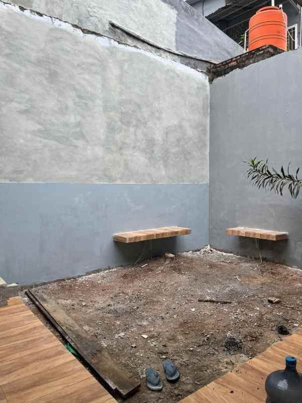 dijual rumah pondokgede