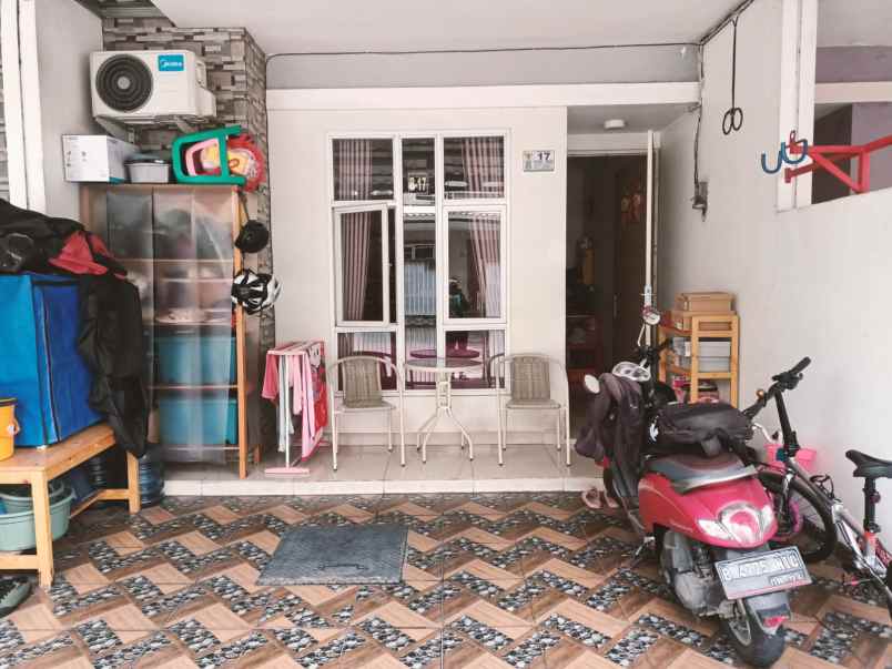 dijual rumah poriscentrum