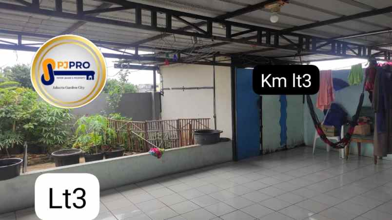 dijual rumah posisi hook 3lantai di bintara bekasi