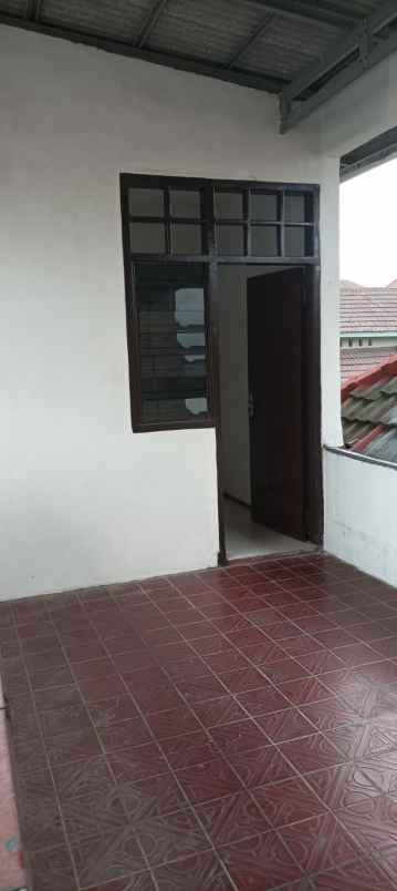 dijual rumah pradah permai