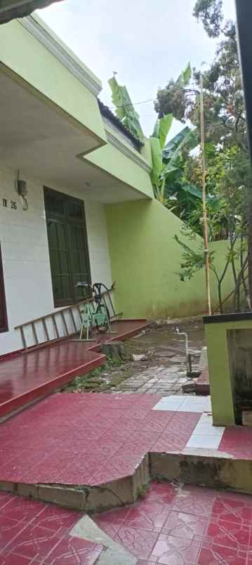 dijual rumah pradah permai