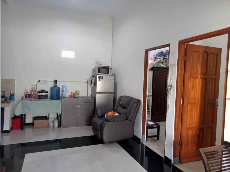 dijual rumah purwomartani kalasan