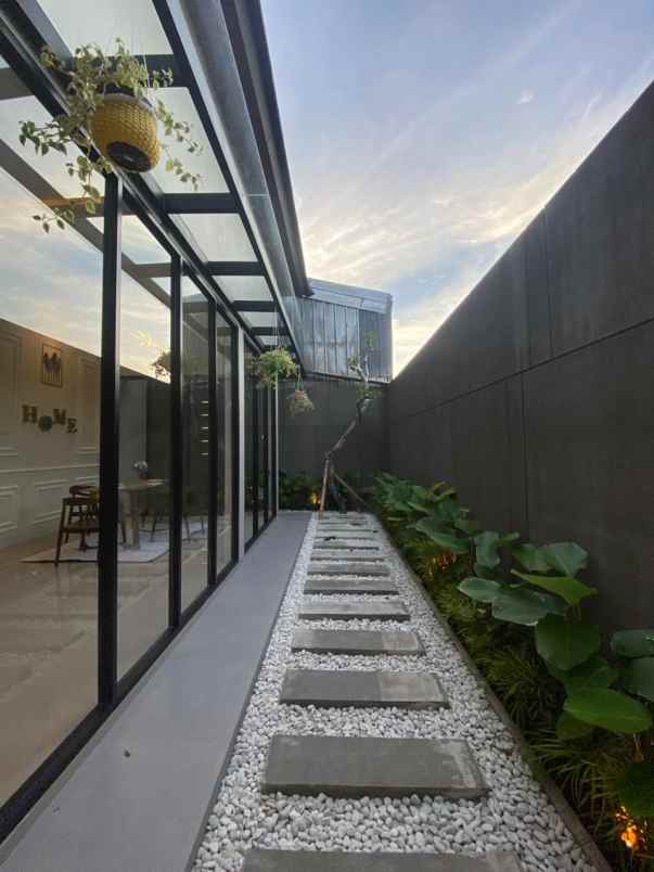 dijual rumah purwomartani kec kalasan