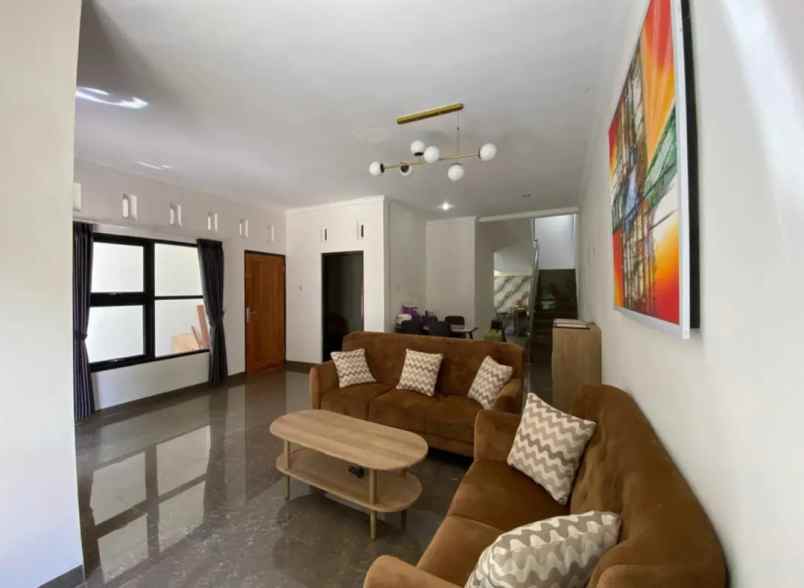 dijual rumah puskesmas seyegan