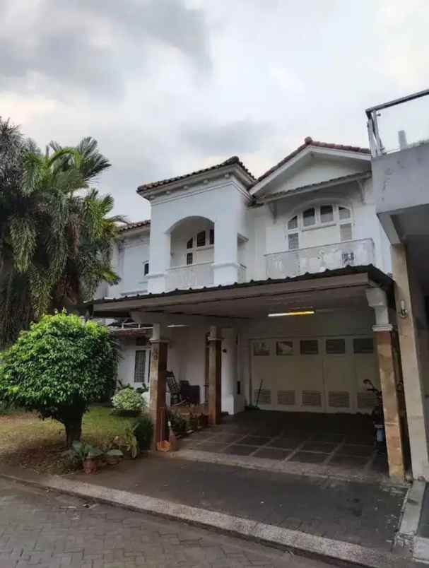 dijual rumah raffles hills cibubur