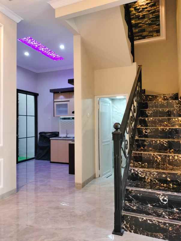 dijual rumah ragunan