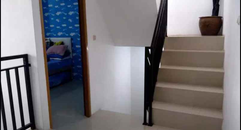 dijual rumah rawageni kel ratu jaya kec