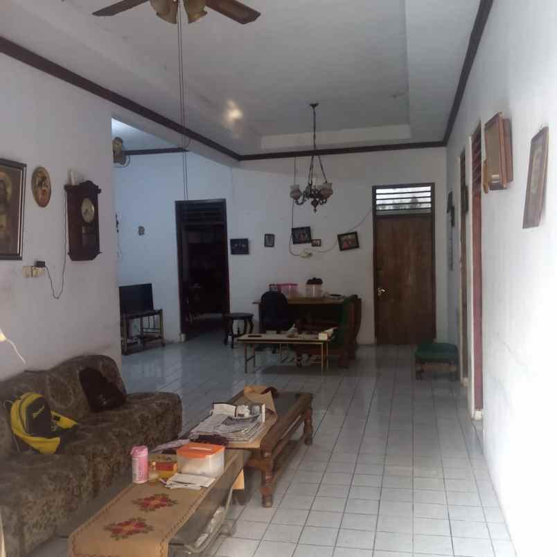 dijual rumah rawamangun