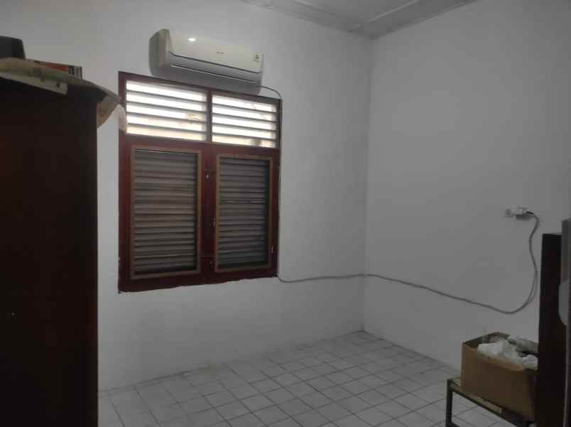 dijual rumah rawamangun