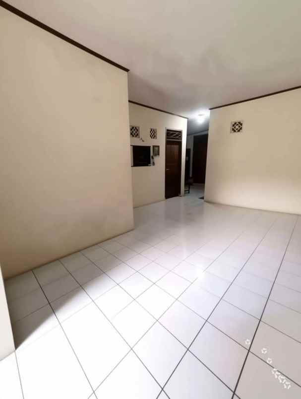 dijual rumah rawamangun