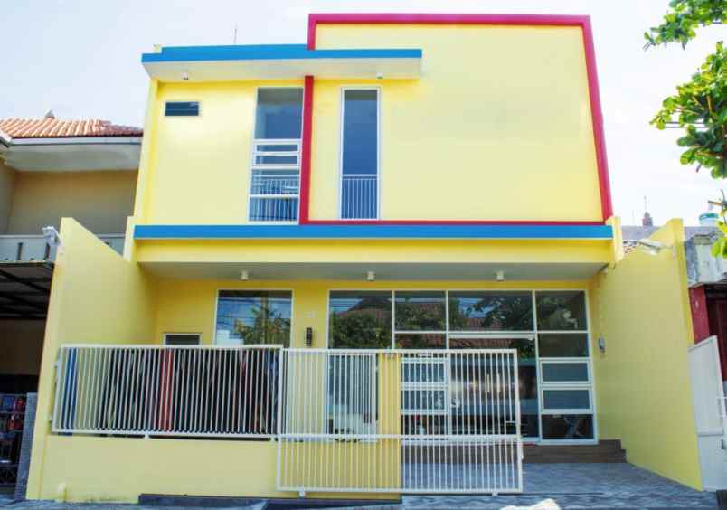 dijual rumah raya babatan pratama