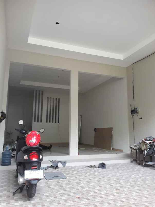 dijual rumah raya gunung anyar