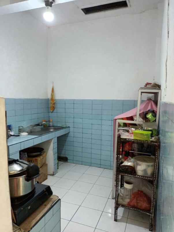 dijual rumah raya pucang