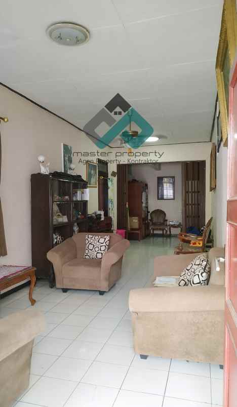 dijual rumah regol