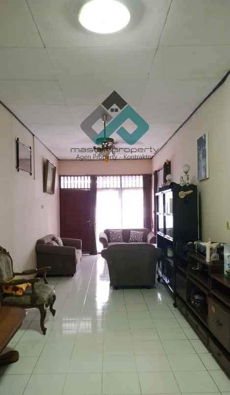 dijual rumah regol