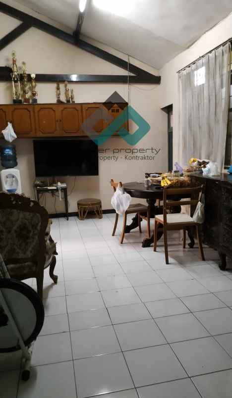 dijual rumah regol