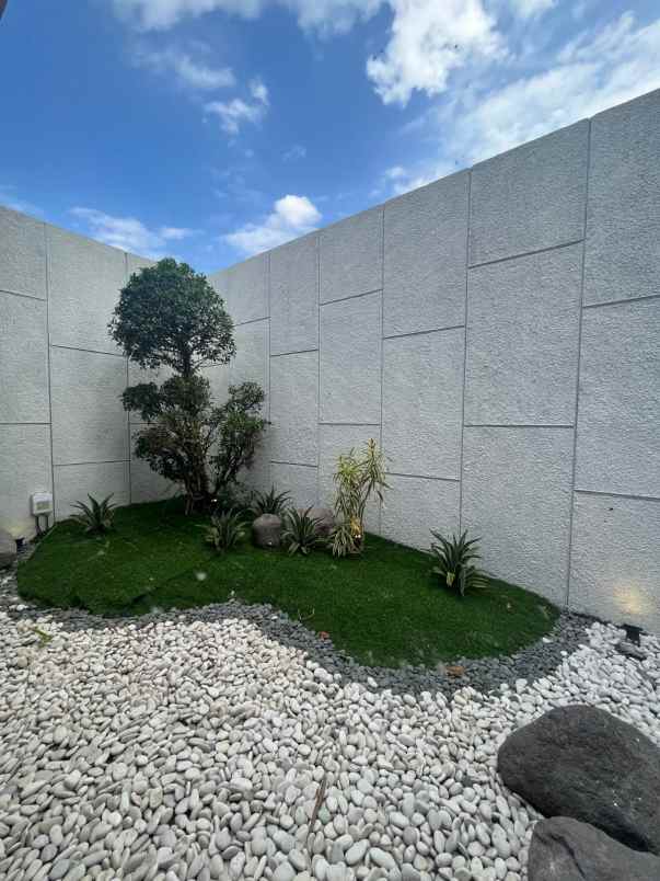 dijual rumah ring road barat trihanggo