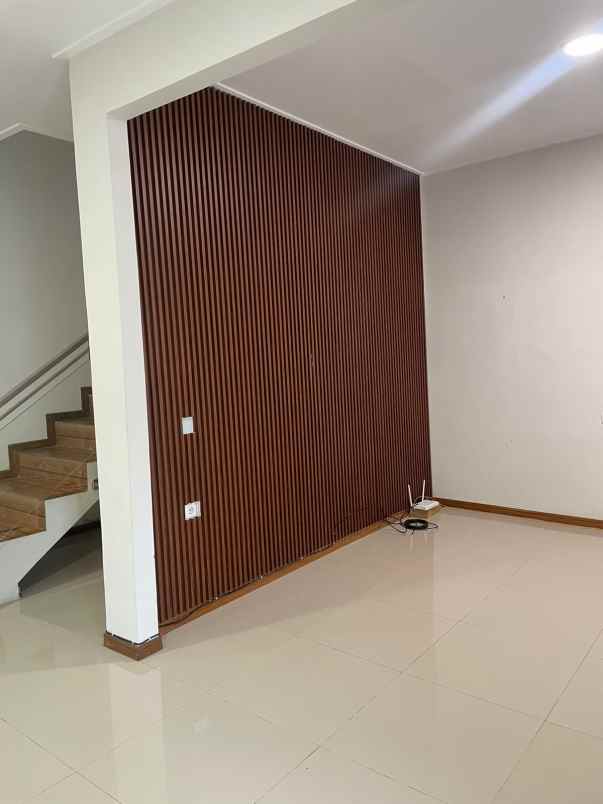 dijual rumah rumah cluster bali garden