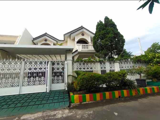 dijual rumah rungkut asri barat