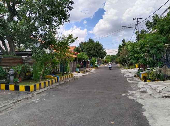 dijual rumah rungkut asri tengah