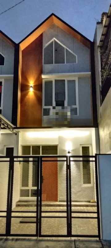 dijual rumah rungkut barata