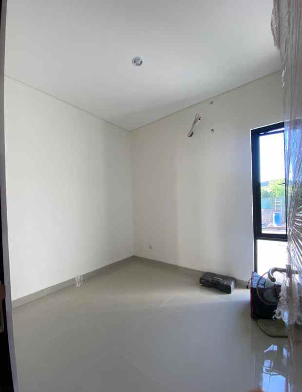 dijual rumah rungkut mapan