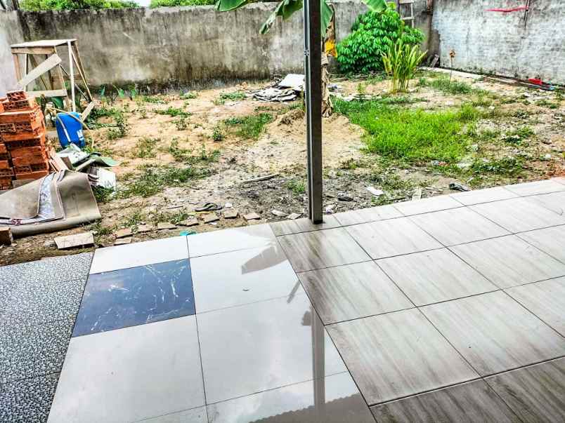 dijual rumah sako kec sako kota