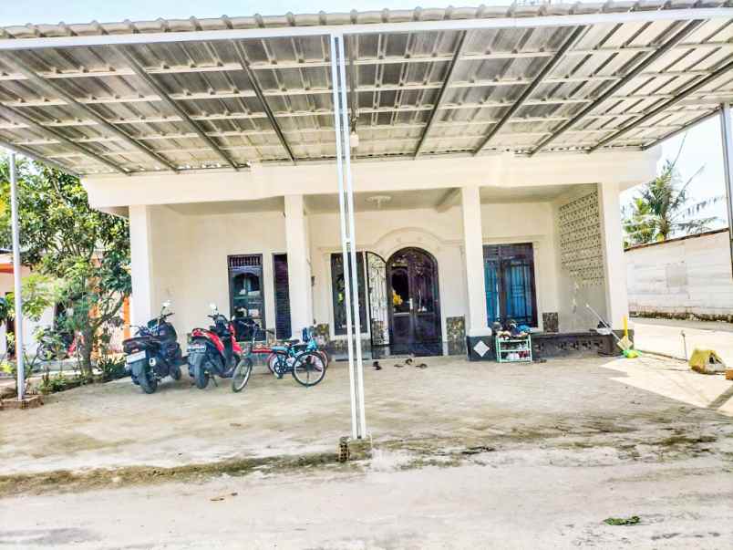 dijual rumah sako kec sako kota