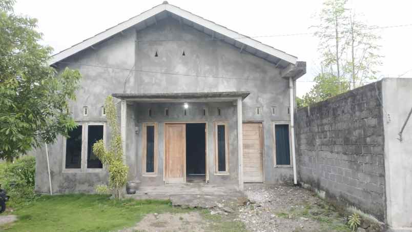 dijual rumah sanggrahan timur candi prambanan