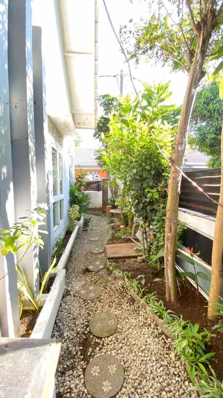 dijual rumah sariwangi