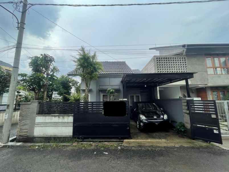 dijual rumah sariwangi