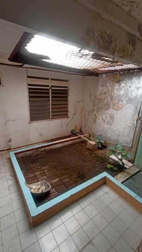 dijual rumah sarua indah