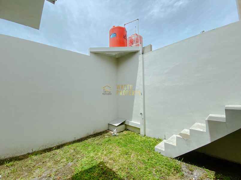 dijual rumah selomartani