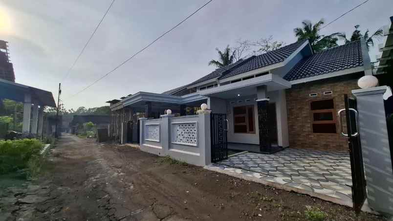 dijual rumah selomartani kec kalasan