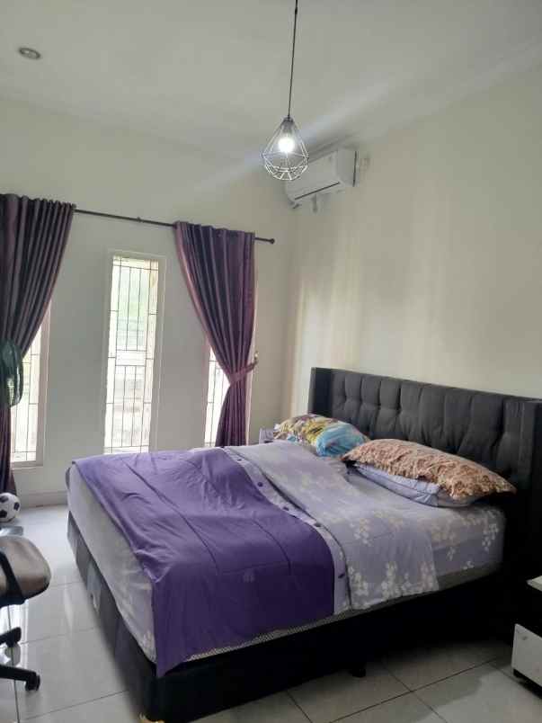dijual rumah semi furnish citragran
