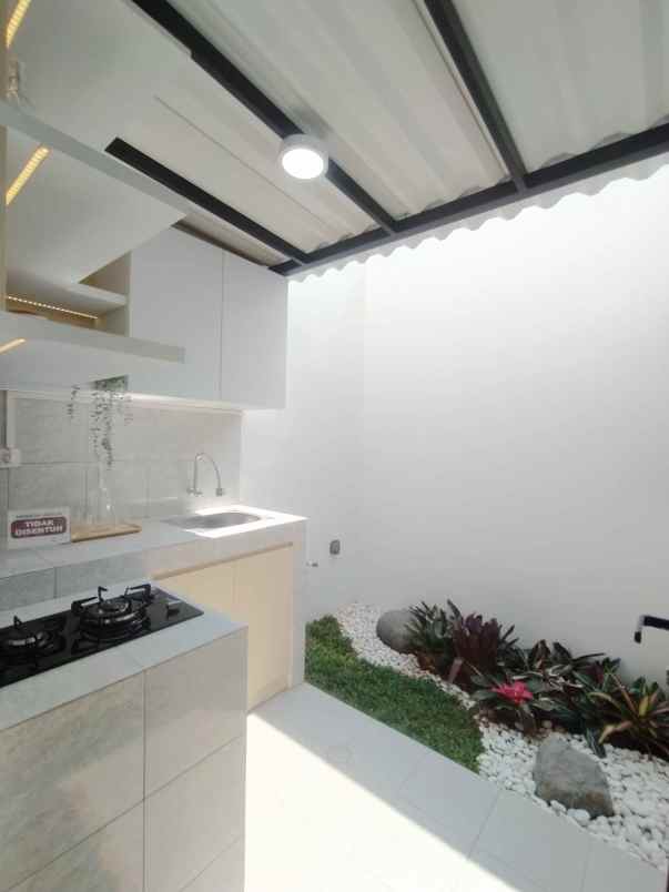 dijual rumah serpong tangerang selatan