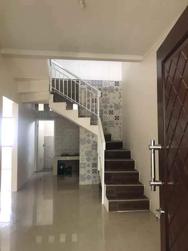 dijual rumah serua bojongsari depok