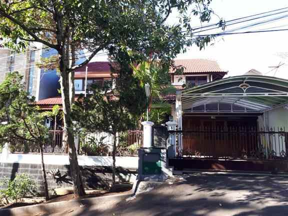 dijual rumah setrasari