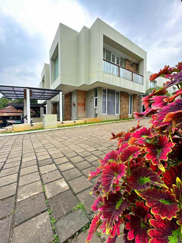 dijual rumah setu