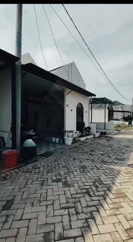 dijual rumah setu