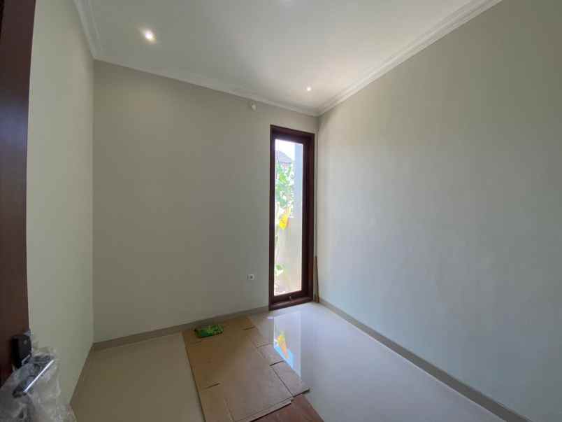 dijual rumah siap huni di purwomartani