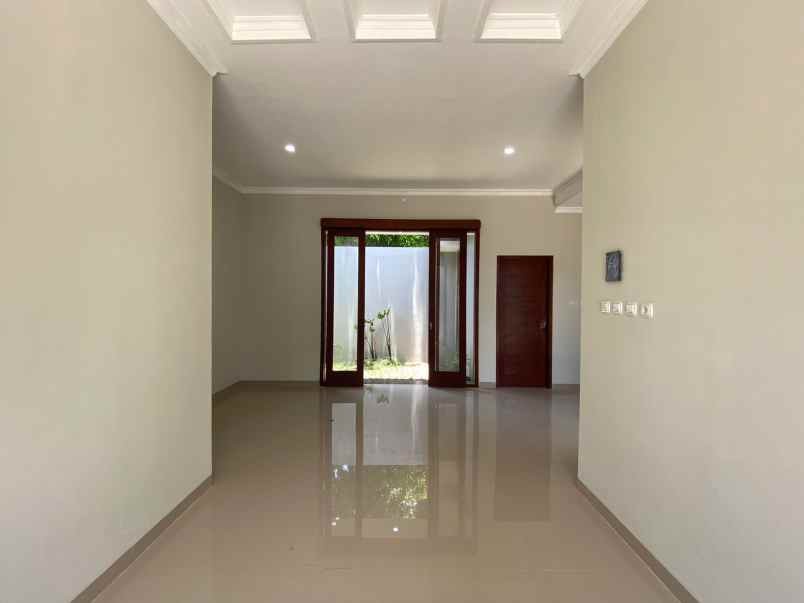 dijual rumah siap huni di purwomartani