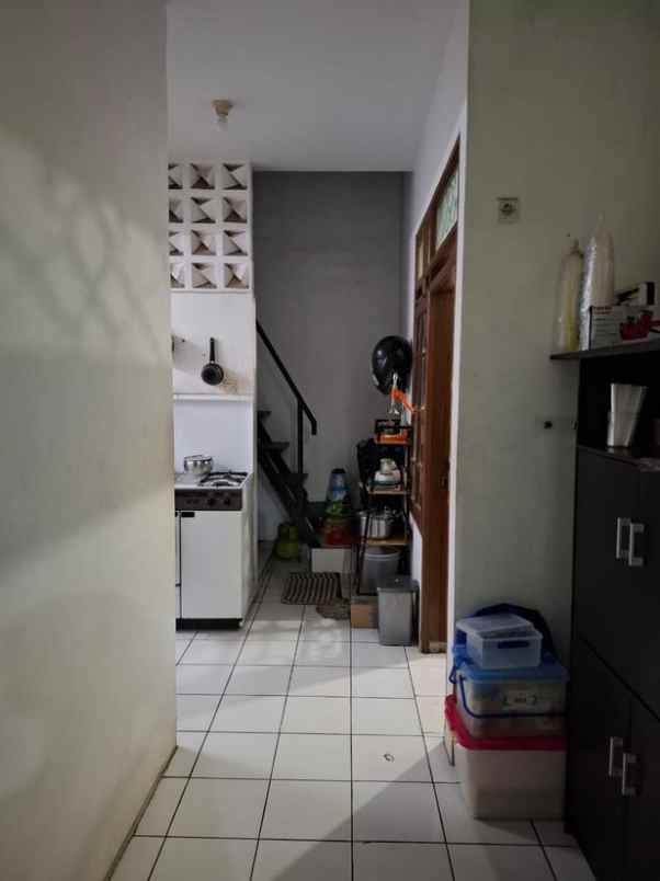 dijual rumah siap huni lokasi strategis di taman holis