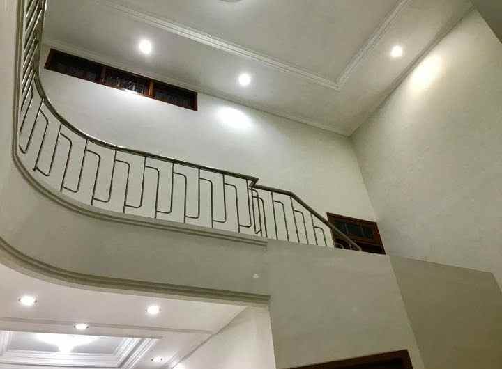 dijual rumah simpang darmo permai