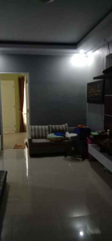 dijual rumah srengseng sawah