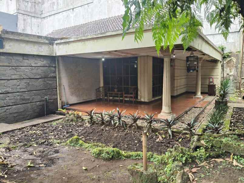 dijual rumah sudirman warung muncang