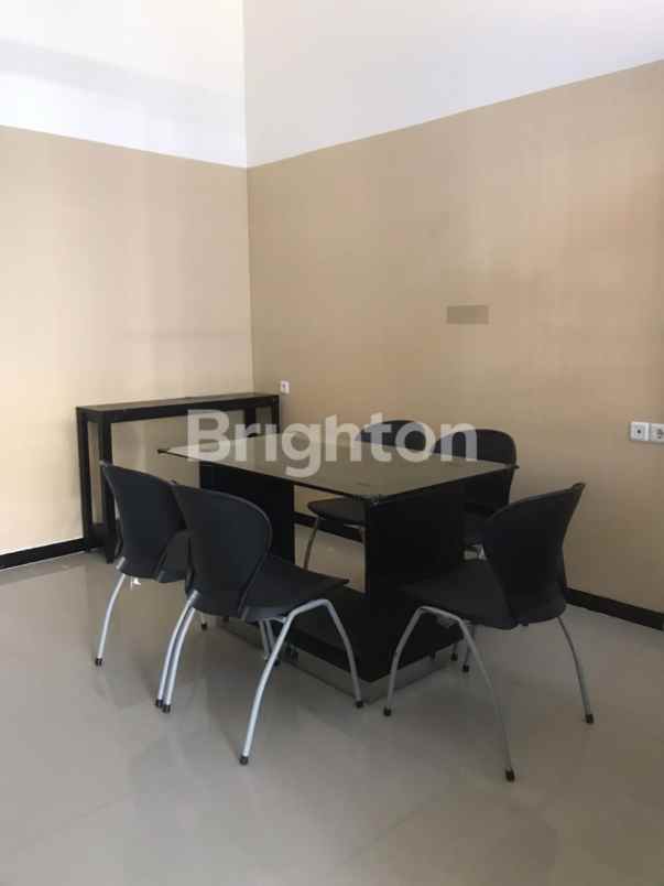 dijual rumah sukolilo dian regency